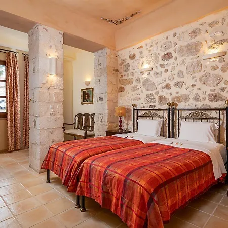 מלון Palazzino Di Corina העיירה רתימנו