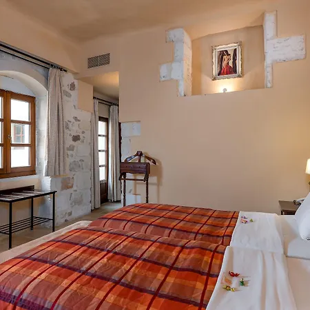 מלון Palazzino Di Corina 4*