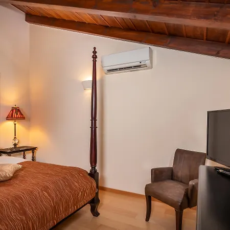 מלון Palazzino Di Corina העיירה רתימנו