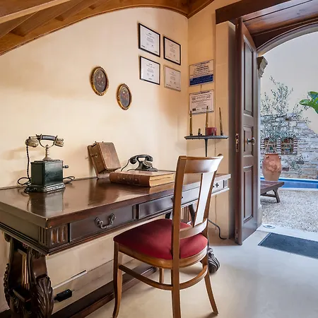 מלון Palazzino Di Corina